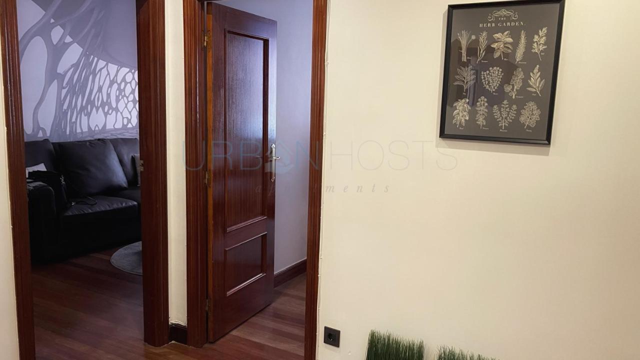 Vivienda Turistica Urbana En Santuchu, Comoda, Funcional Y Con Parking Bilbao Luaran gambar