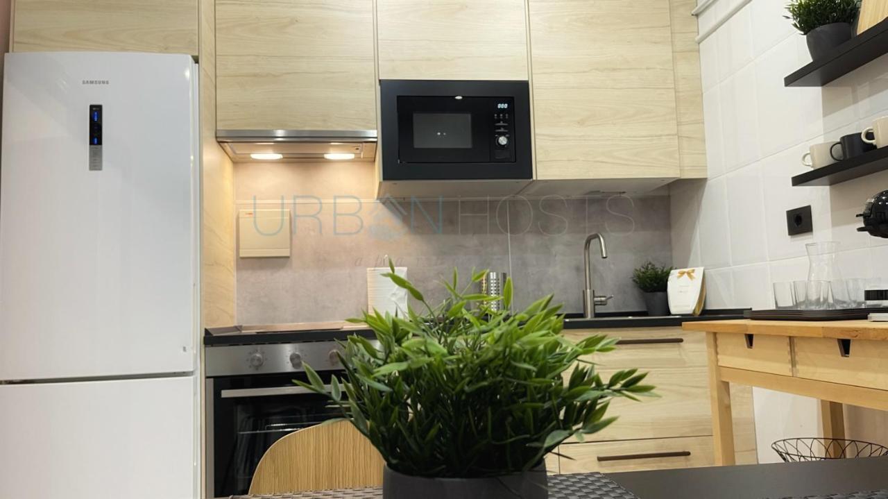 Vivienda Turistica Urbana En Santuchu, Comoda, Funcional Y Con Parking Bilbao Luaran gambar