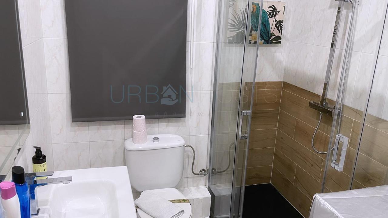 Vivienda Turistica Urbana En Santuchu, Comoda, Funcional Y Con Parking Bilbao Luaran gambar